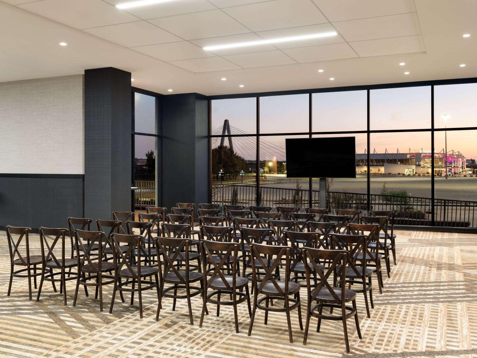 Origin Kansas City Riverfront, A Wyndham Hotel Ngoại thất bức ảnh